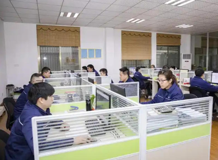 FAST AND PROFESSIONAL COMMUNICATION RESPONSE