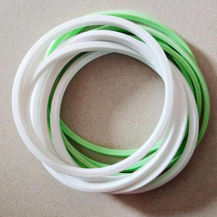 High - temperature resistant food - grade silicone sealing ring, waterproof and leak - proof, used for lunch boxes, in the shape of Chinese character ' 日 ' type sealing strip